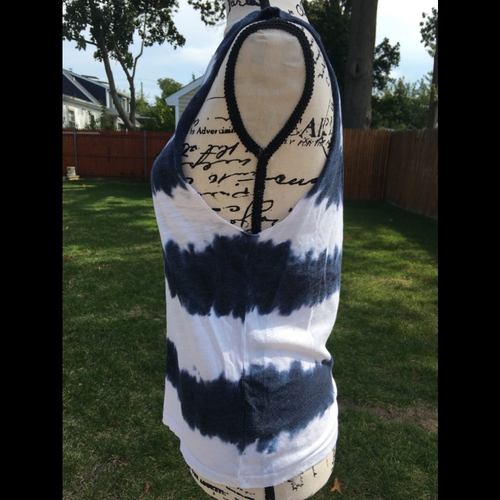 Aeropostale sleeveless top - Picture 2 of 5